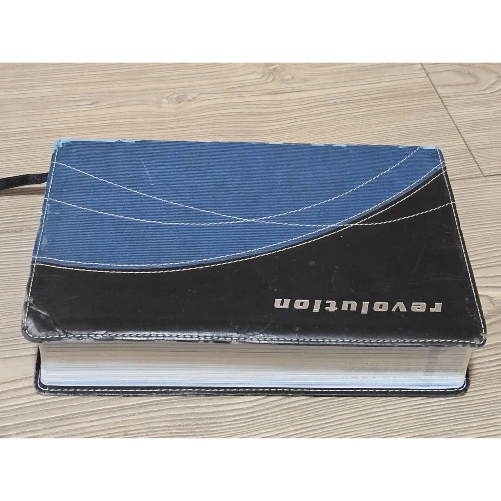 NIV, Revolution: The Bible for Teen Guys, Leathersoft, Blue/Charcoal